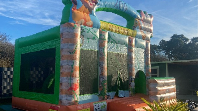 Hüpfburg Zoo - Hauptansicht